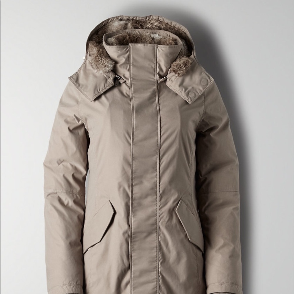 Aritzia Babaton Oskar Parka - Picture 9 of 11